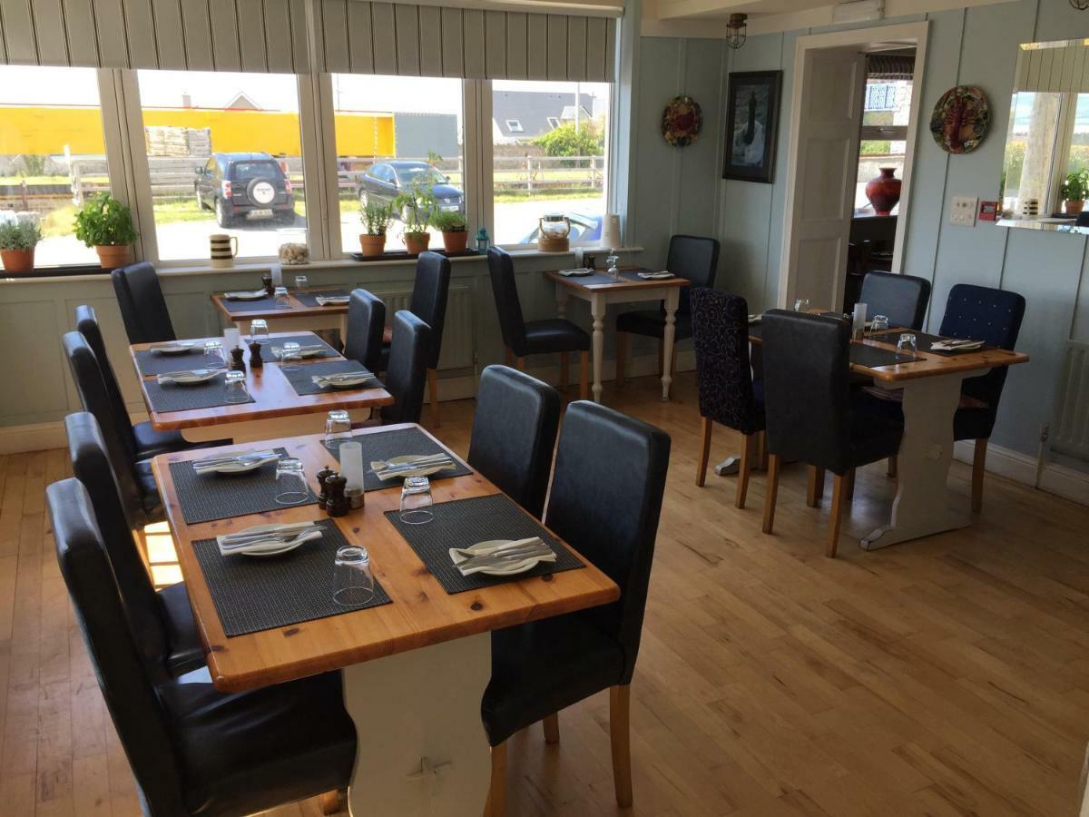 Guest house Westend Bar & Restaurant Fenit