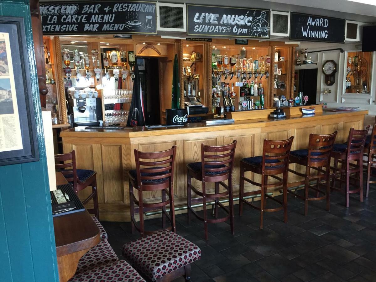 Westend Bar & Restaurant * Fenit